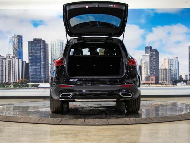 2026 Mercedes-Benz GLC 4MATIC