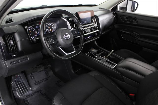 2024 Nissan Pathfinder SV FWD
