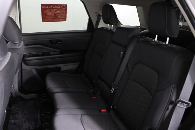 2024 Nissan Pathfinder SV FWD
