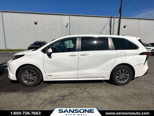 2021 Toyota Sienna LE