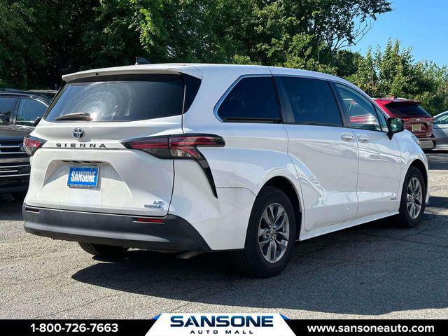 2021 Toyota Sienna LE