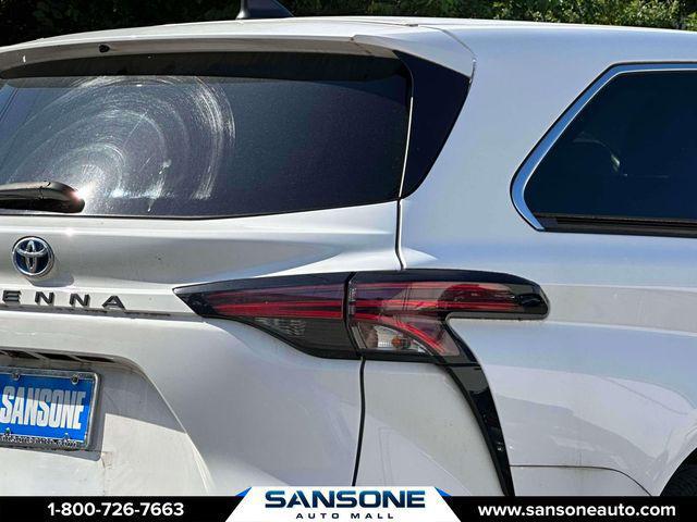 2021 Toyota Sienna LE