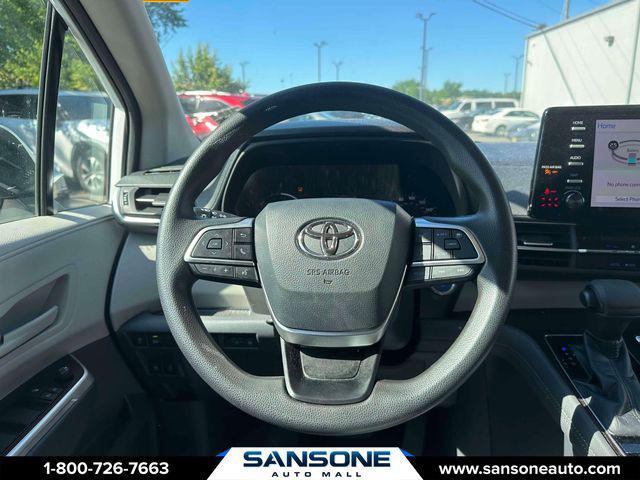2021 Toyota Sienna LE