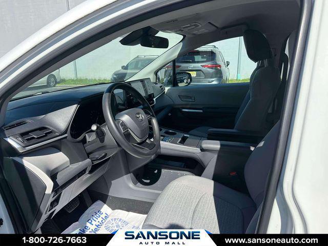 2021 Toyota Sienna LE