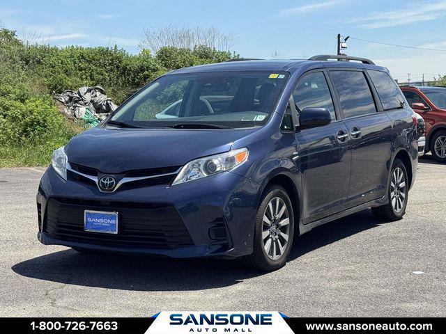 2020 Toyota Sienna LE