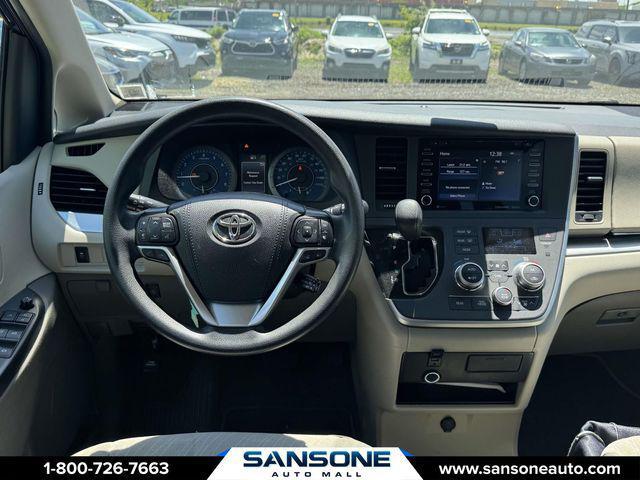 2020 Toyota Sienna LE