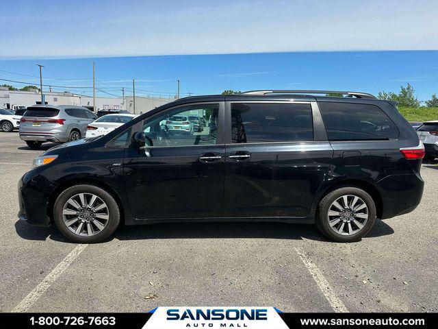 2020 Toyota Sienna LE
