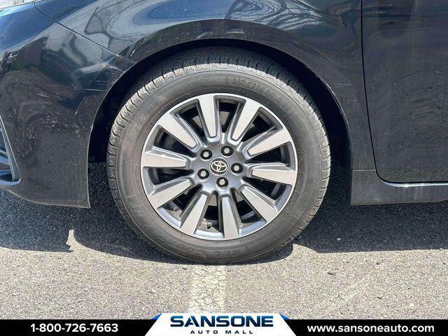 2020 Toyota Sienna LE