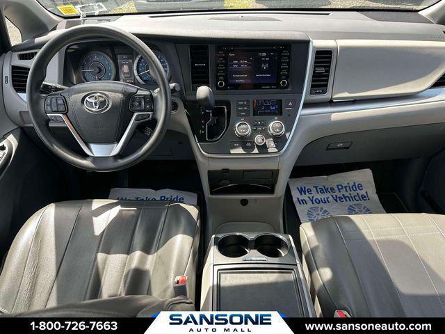 2020 Toyota Sienna LE