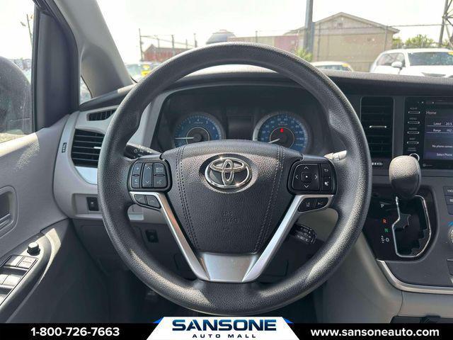 2020 Toyota Sienna LE