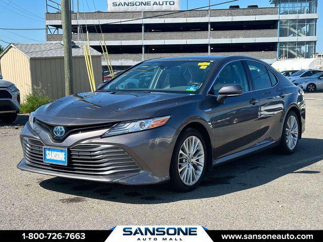 2020 Toyota Camry XLE Hybrid