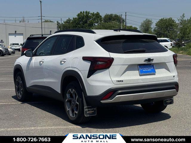 2025 Chevrolet Trax FWD LT