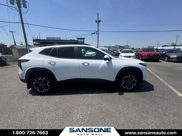 2025 Chevrolet Trax FWD LT