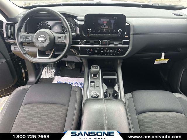 2024 Nissan Pathfinder SV 4WD