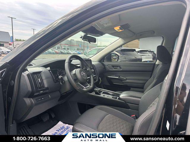 2024 Nissan Pathfinder SV 4WD