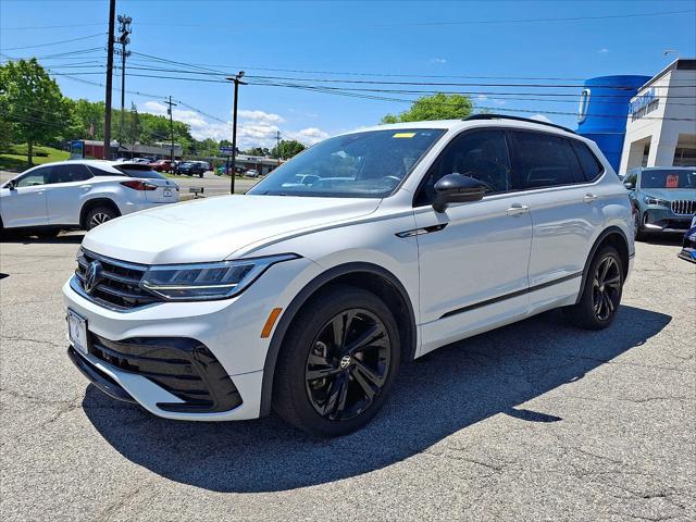 2023 Volkswagen Tiguan 2.0T SE R-Line Black