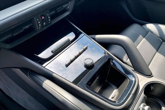 2025 Porsche Cayenne AWD