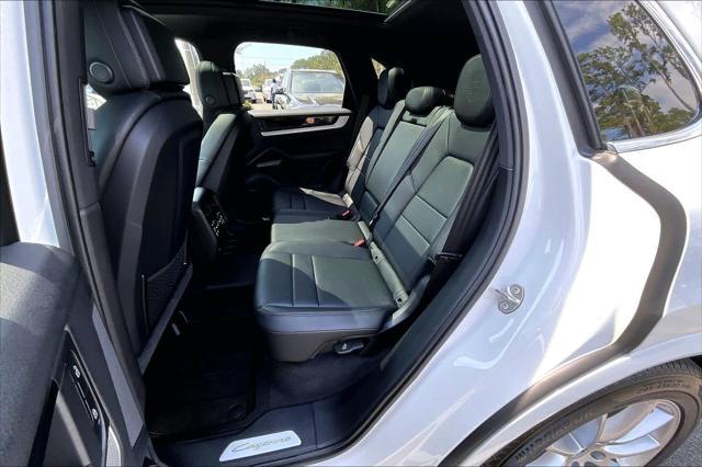 2025 Porsche Cayenne AWD