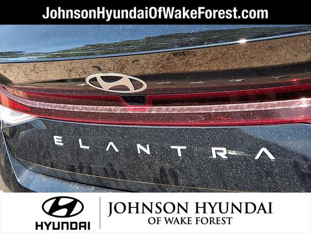 2025 Hyundai Elantra SE