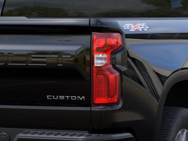 2026 Chevrolet Silverado 1500 4WD Crew Cab Short Bed Custom