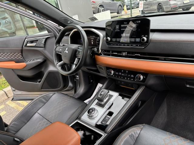 2022 Mitsubishi Outlander SEL ~ Touring Package !! Heads-Up Display !!! Bose Premium Sound !!