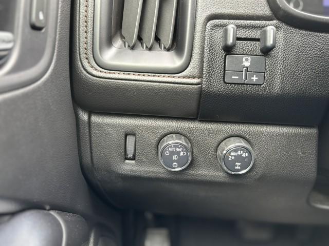 2021 GMC Canyon 4WD Crew Cab Short Box AT4 - Leather