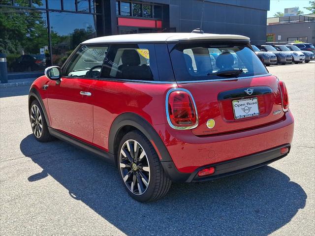 2024 MINI SE Hardtop Cooper