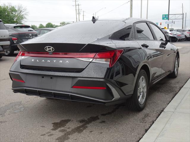 2024 Hyundai Elantra SE