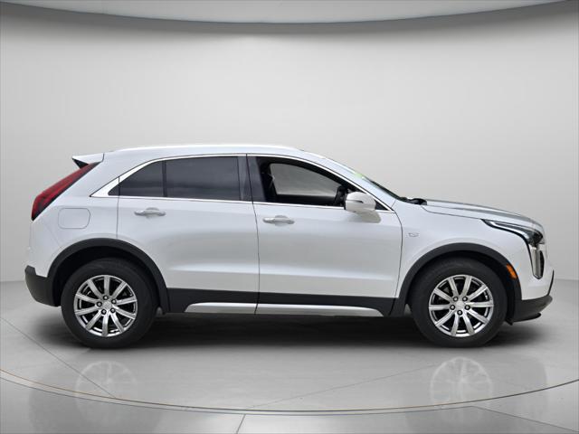 2022 Cadillac XT4 FWD Premium Luxury