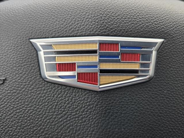 2022 Cadillac XT4 FWD Premium Luxury