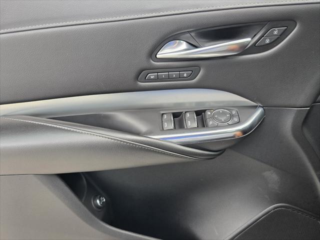 2022 Cadillac XT4 FWD Premium Luxury