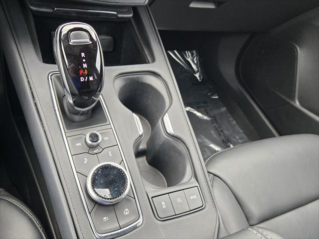 2023 Cadillac XT4 FWD Premium Luxury