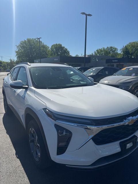 2024 Chevrolet Trax FWD LT