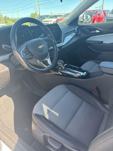 2024 Chevrolet Trax FWD LT