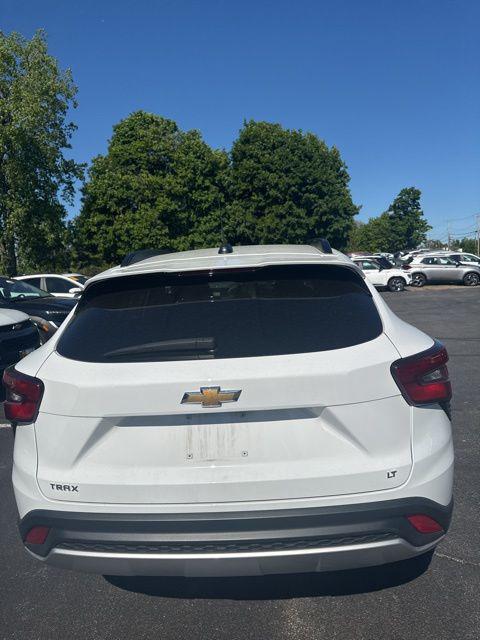 2024 Chevrolet Trax FWD LT