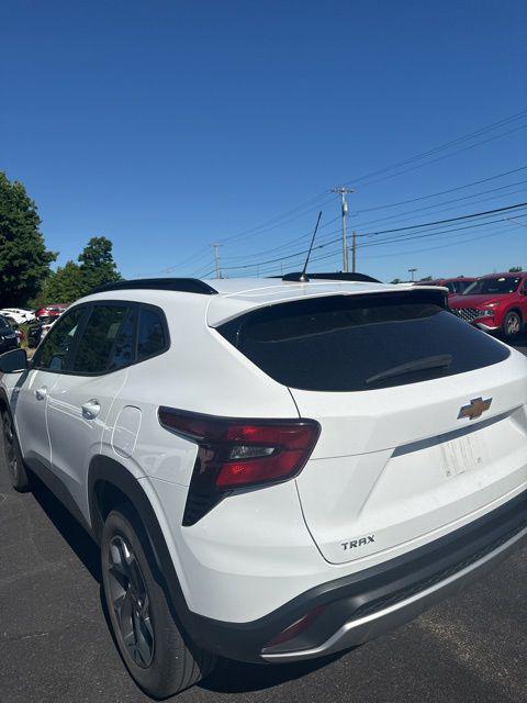 2024 Chevrolet Trax FWD LT