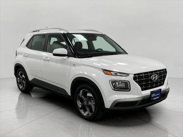 2025 Hyundai Venue SEL for sale in APPLETON, WI