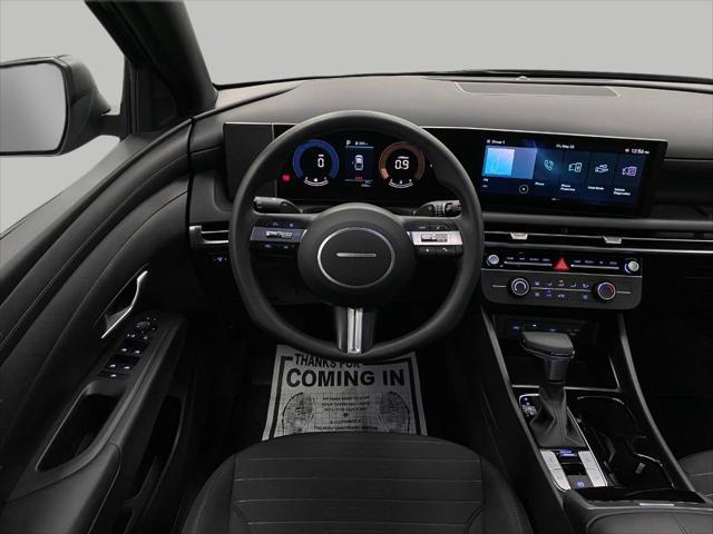 2025 Hyundai Santa Cruz SE