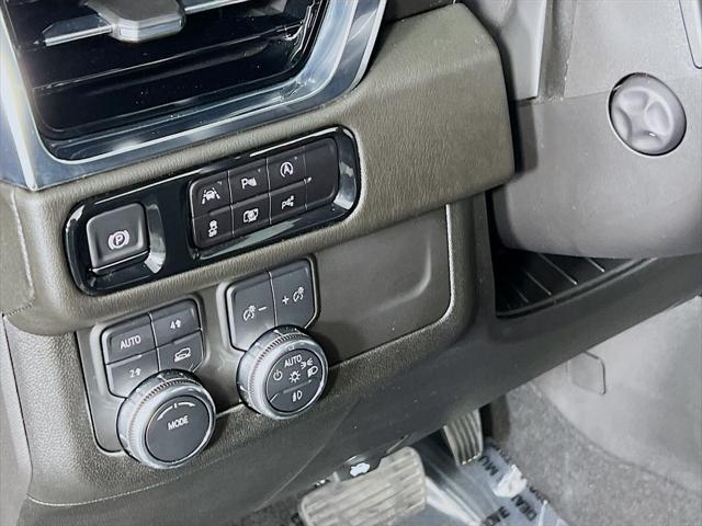 2025 GMC Yukon Denali 4WD