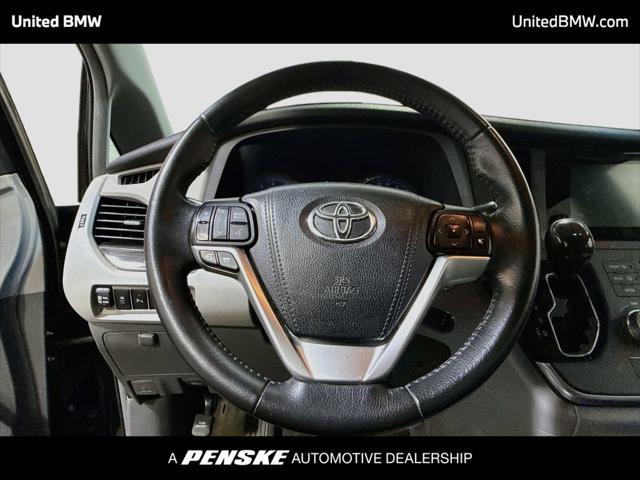 2015 Toyota Sienna XLE 8 Passenger