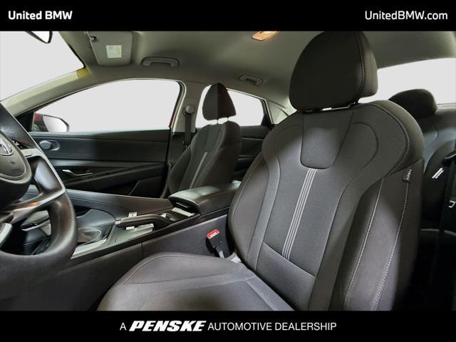 2022 Hyundai Elantra SE