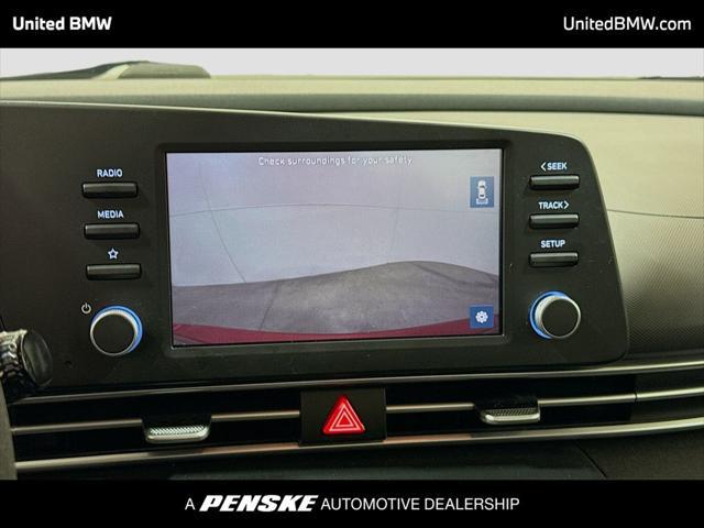 2022 Hyundai Elantra SE