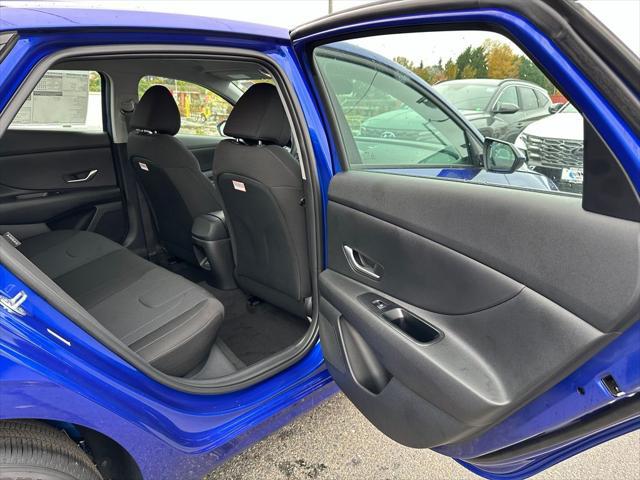2025 Hyundai Elantra SE