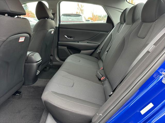 2025 Hyundai Elantra SE
