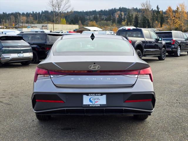 2025 Hyundai Elantra SE