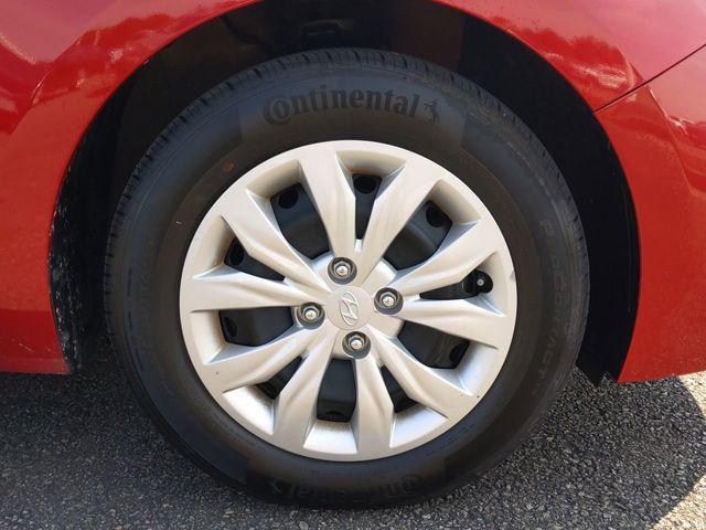 2019 Hyundai Accent SE