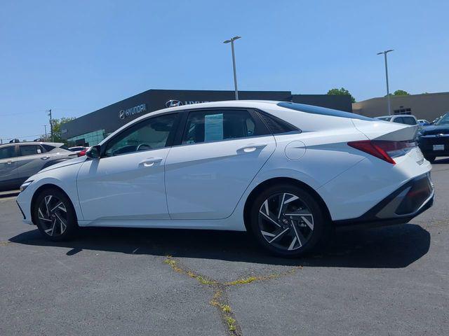 2025 Hyundai Elantra Hybrid Limited
