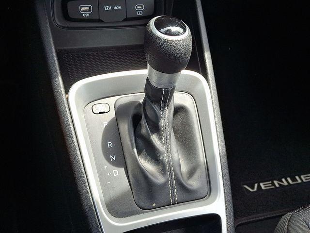 2023 Hyundai Venue SE