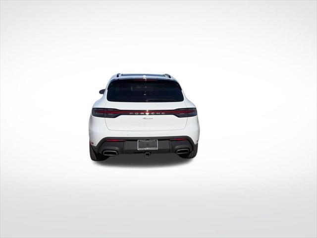 2025 Porsche Macan Base