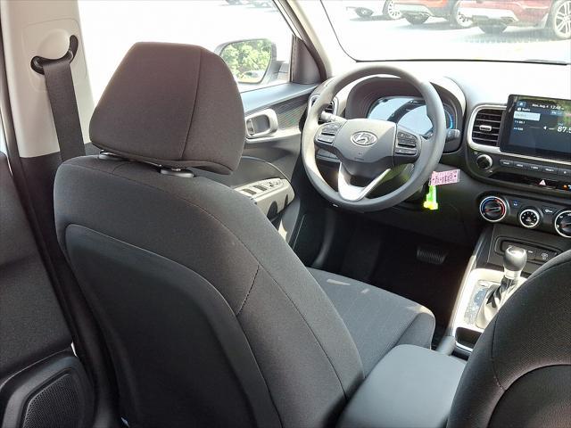 2025 Hyundai Venue SE